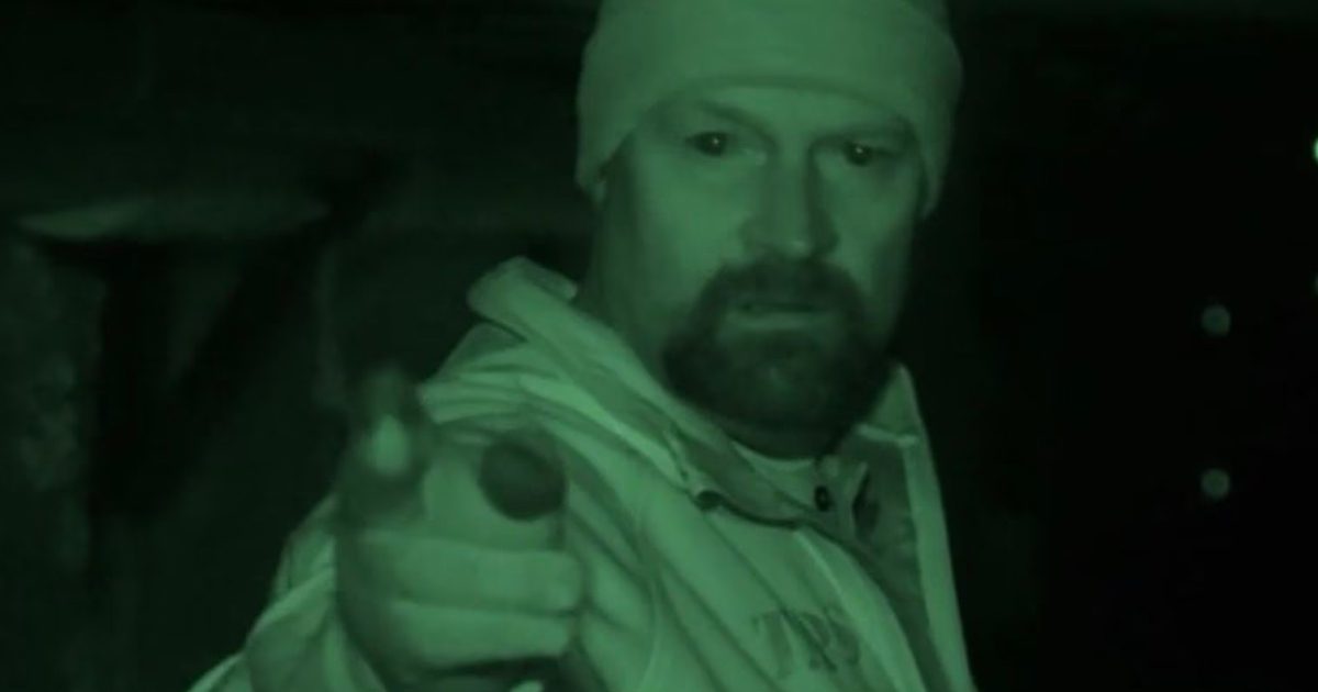 Ghost Hunters 시청