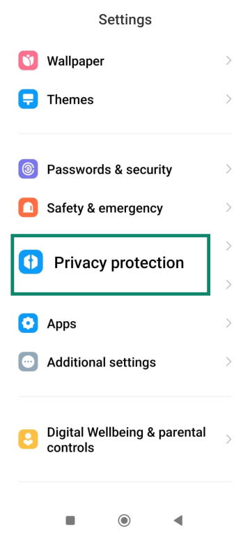Privacy protection option highlighted in Android Settings menu.
