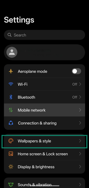 Screenshot showing how to access the Wallpapers & style menu from OnePlus' settings menu
